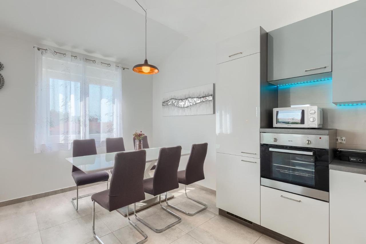 Dali Apartman Medulin Kültér fotó